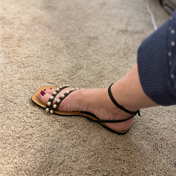 Zara Black Sandals Size 8.5 (Size 39) flat with Gold and Pearl detail - Picture 7 of 9
